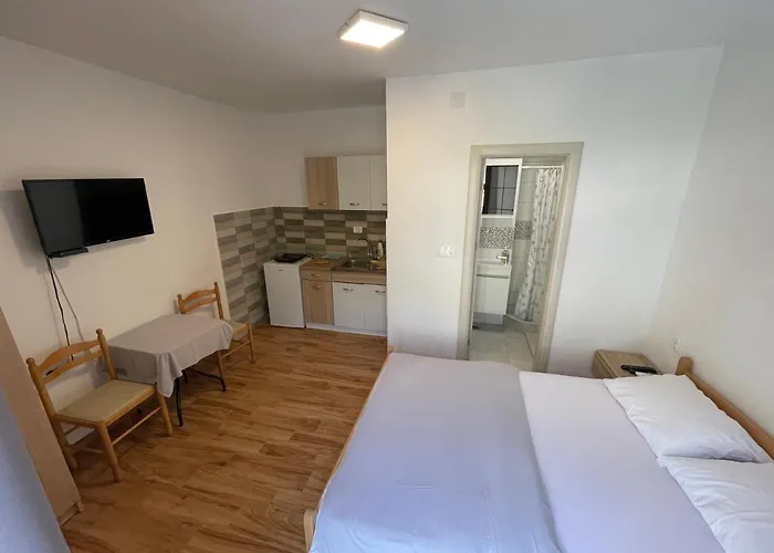 Apartments Dionis
