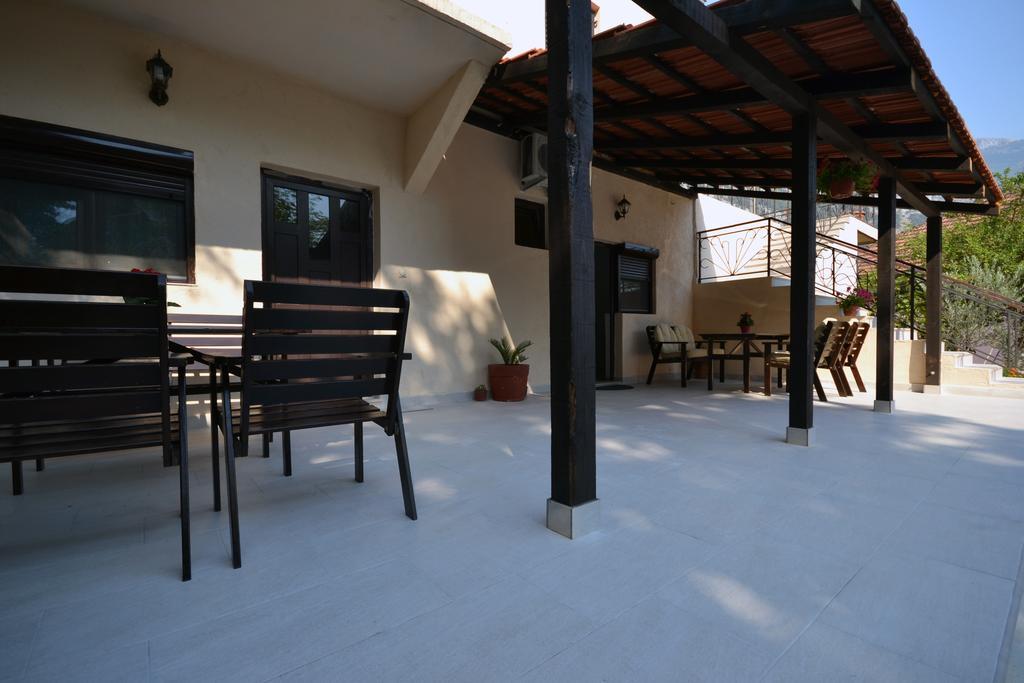 Dionis Apartment *