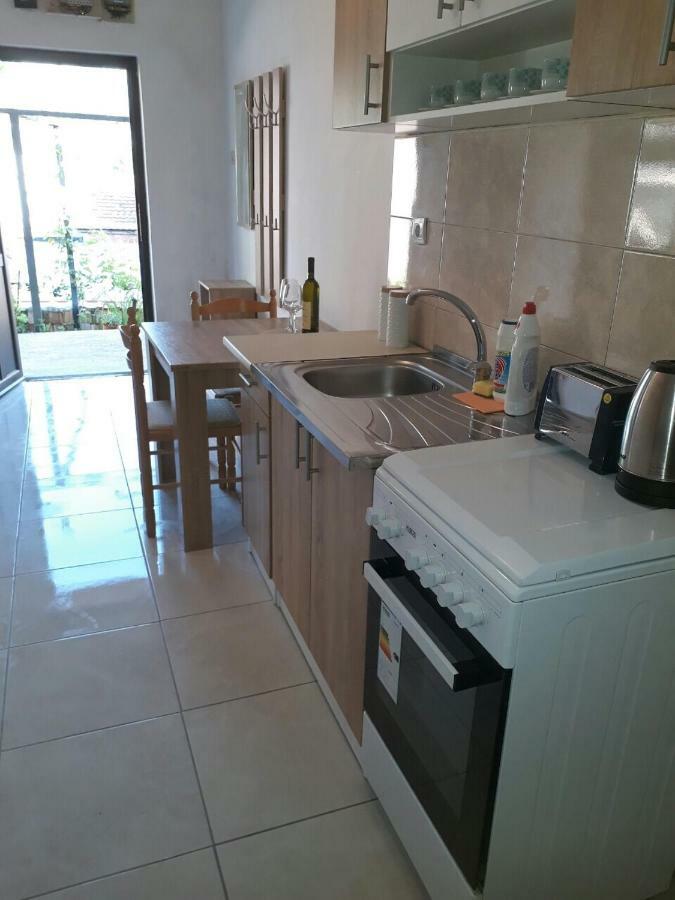 Apartment Dionis *